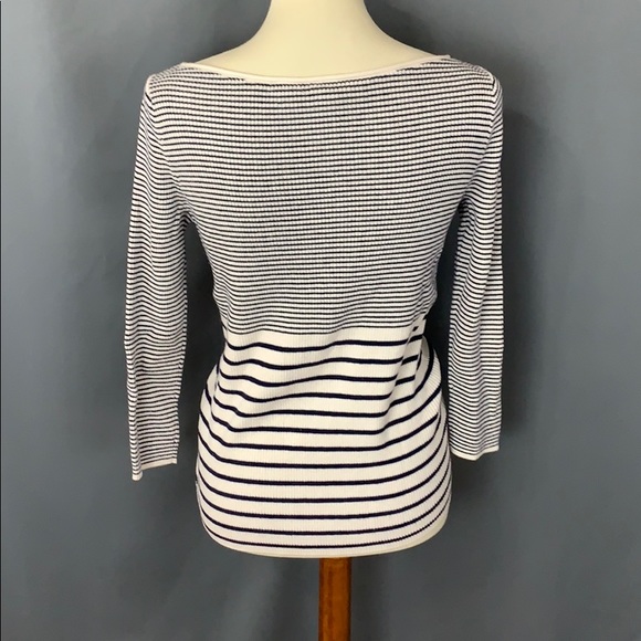 SALE Nwot GAP sweater - Picture 3 of 5